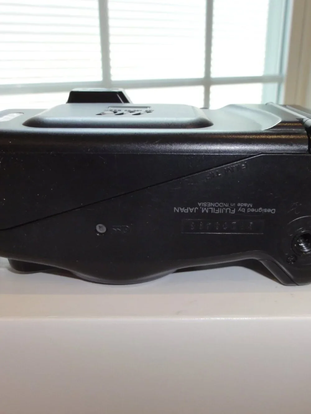 FUJI Discovery 1000 Zoom Date 35-80mm Point and Shoot Camera TESTED/WORKING!